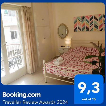 Next To Metro! Bright Apartment With Fully Equipped Kitchen Афіни Екстер'єр фото