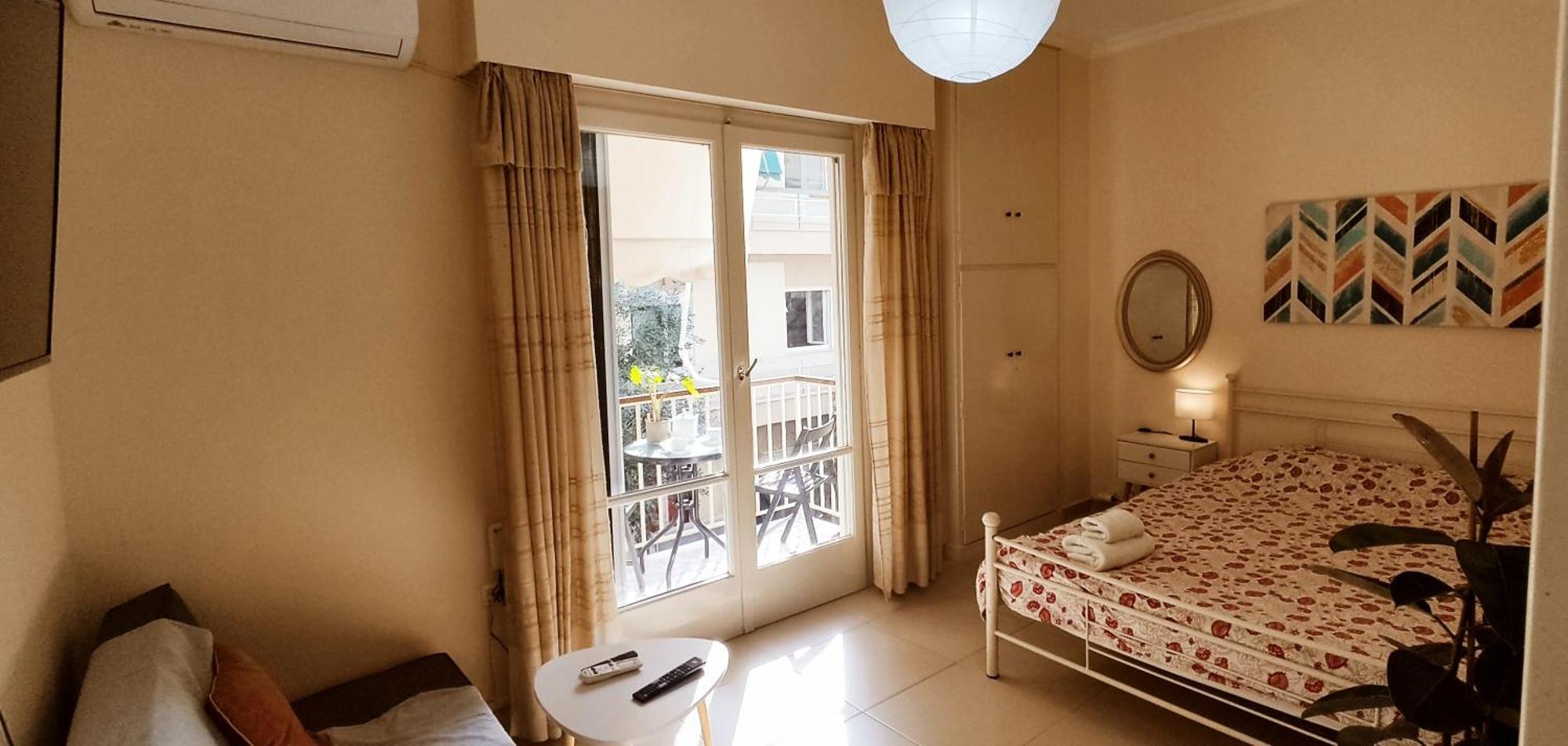 Next To Metro! Bright Apartment With Fully Equipped Kitchen Афіни Екстер'єр фото